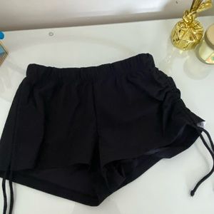 Five dancewear high tied shorts